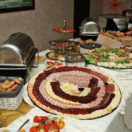 Hotel Jezero بور المظهر الخارجي الصورة