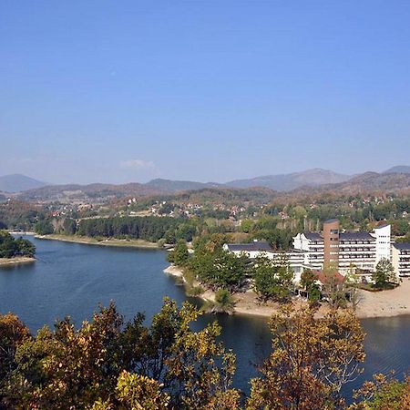 Hotel Jezero بور المظهر الخارجي الصورة
