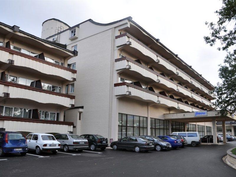 Hotel Jezero بور المظهر الخارجي الصورة
