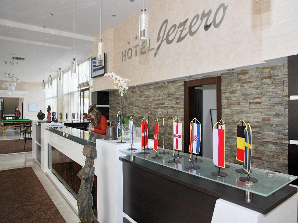 Hotel Jezero بور المظهر الخارجي الصورة