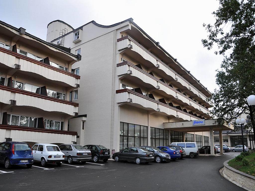 Hotel Jezero بور المظهر الخارجي الصورة