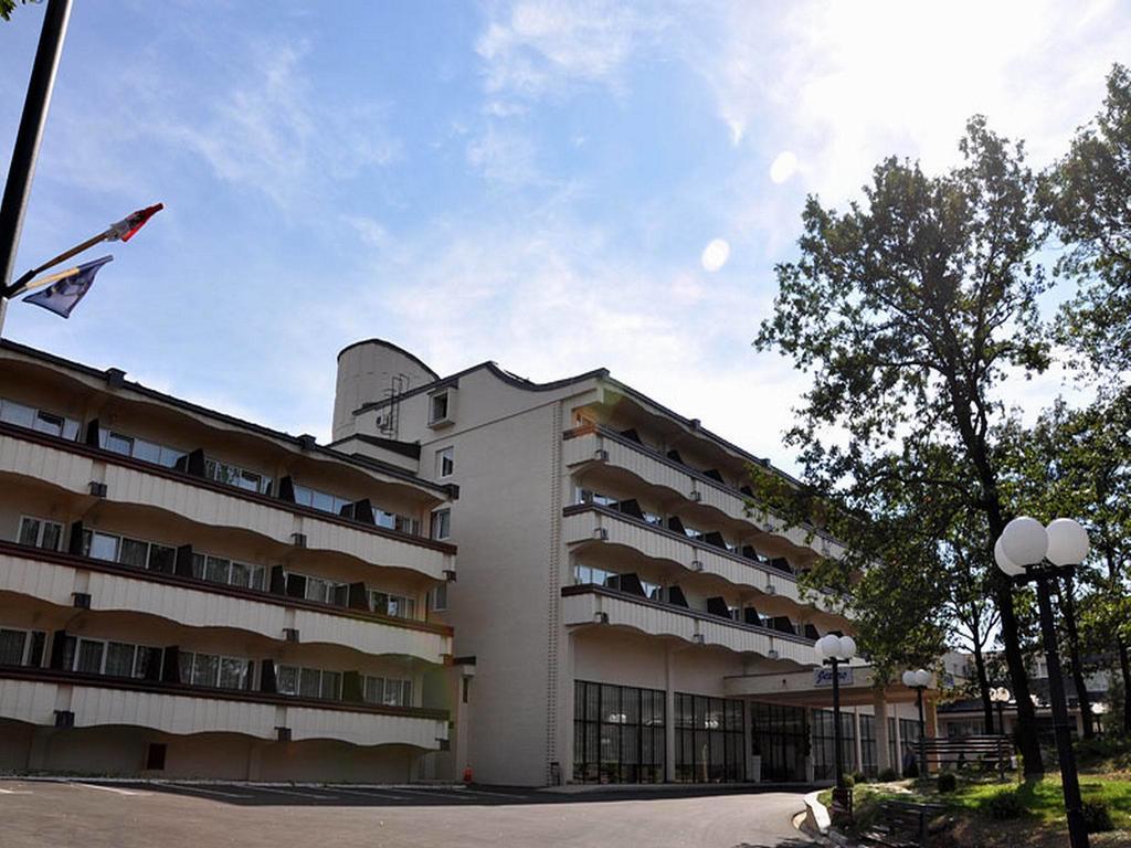Hotel Jezero بور المظهر الخارجي الصورة