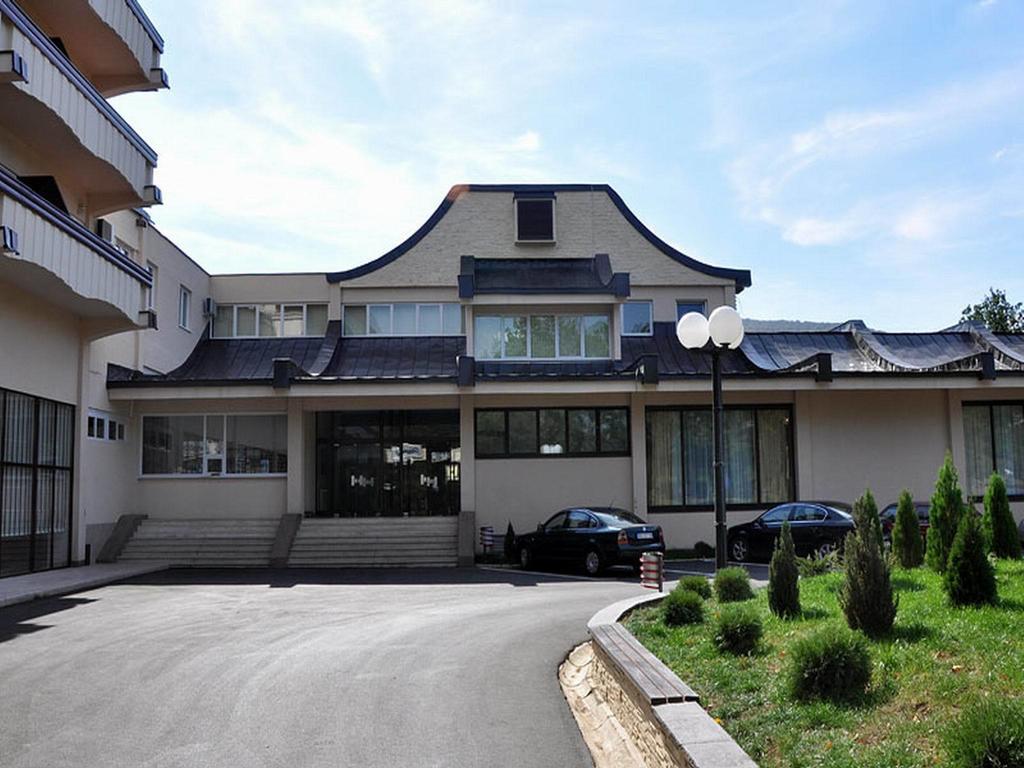Hotel Jezero بور المظهر الخارجي الصورة